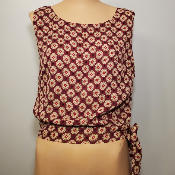 LOFT Tops - LOFT ANN TAYLOR Size Small Top